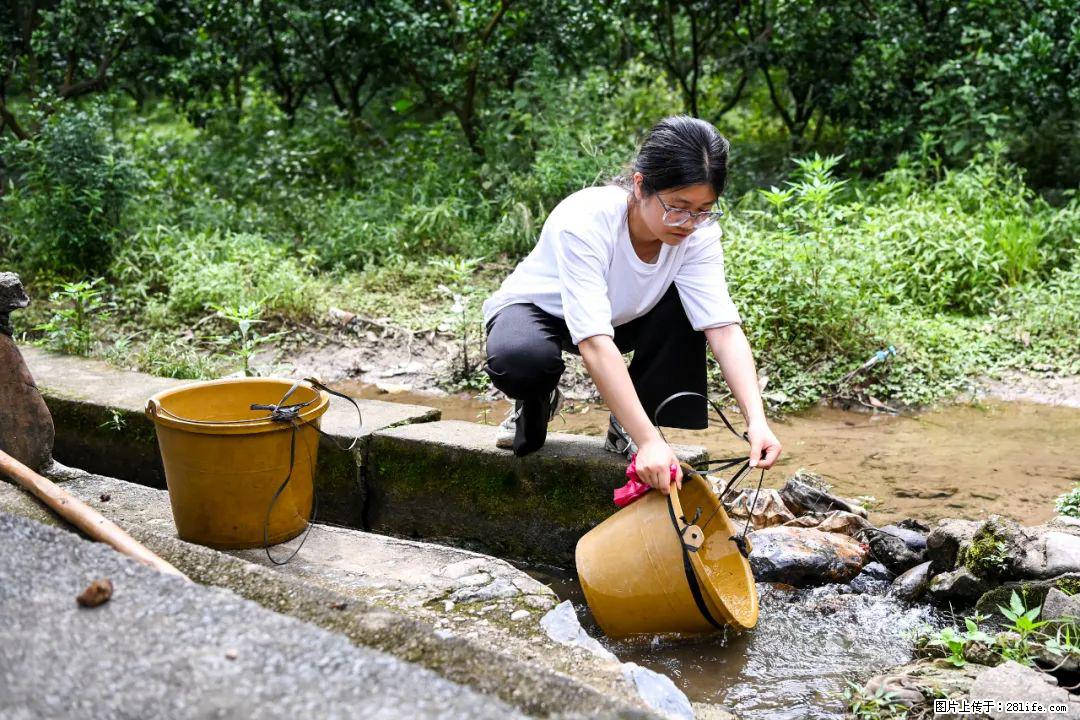 全网追的“扁担女孩”，找了一份暑假工，时薪12元 - 锦州生活资讯 - 锦州28生活网 jinzhong.28life.com
